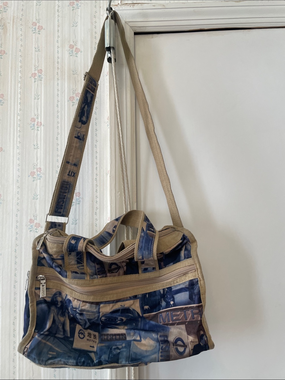 Retro print gorgeous bag - used 😊